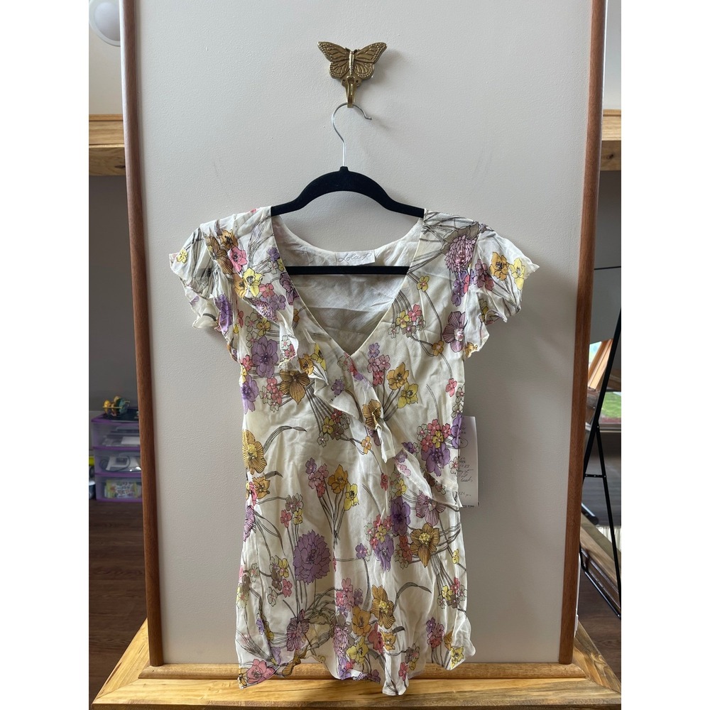 Lola P. Floral Ruffle V-Neck Blouse Ivory Purple Yellow Beaded Sequin Top M NWT